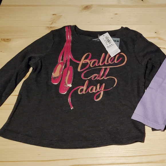 Old Navy Girl Long sleeve bundle - Picture 1 of 4